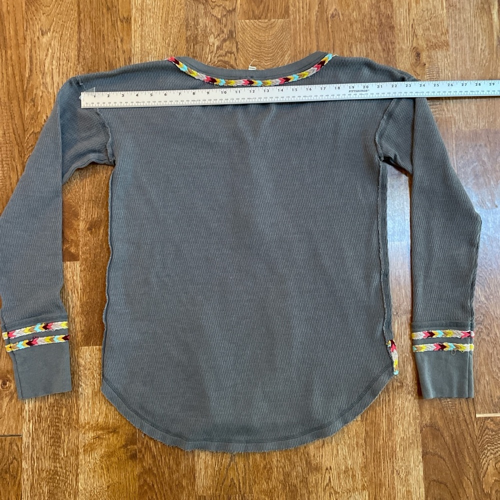 We The Free Rainbow Thermal Henley Long Sleeve Women's Size L, Dark Gray - Picture 10 of 12